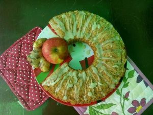 Apple ginger cake